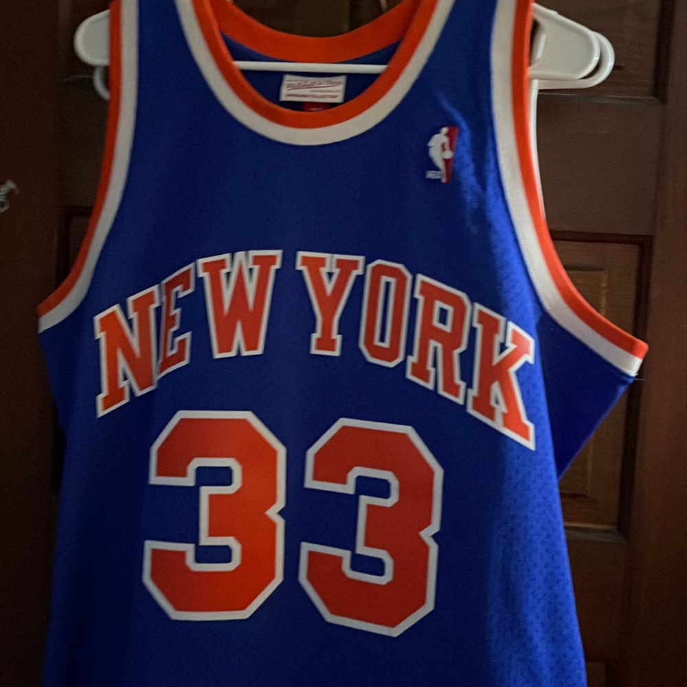 Mitchell & Ness XL Patrick Ewing Jersey
